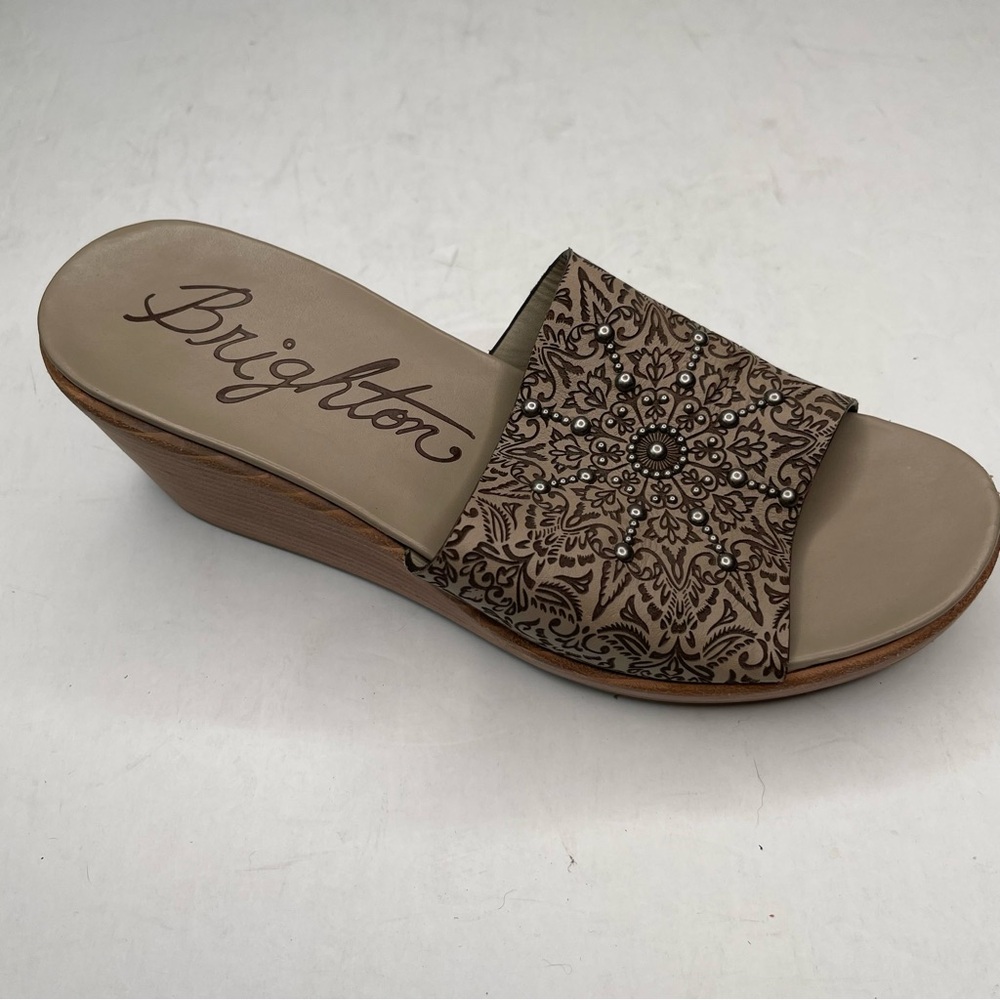 Brighton Womens 7.5M Milano Beechwood Laser Cut Ferrera Wedge Sandals